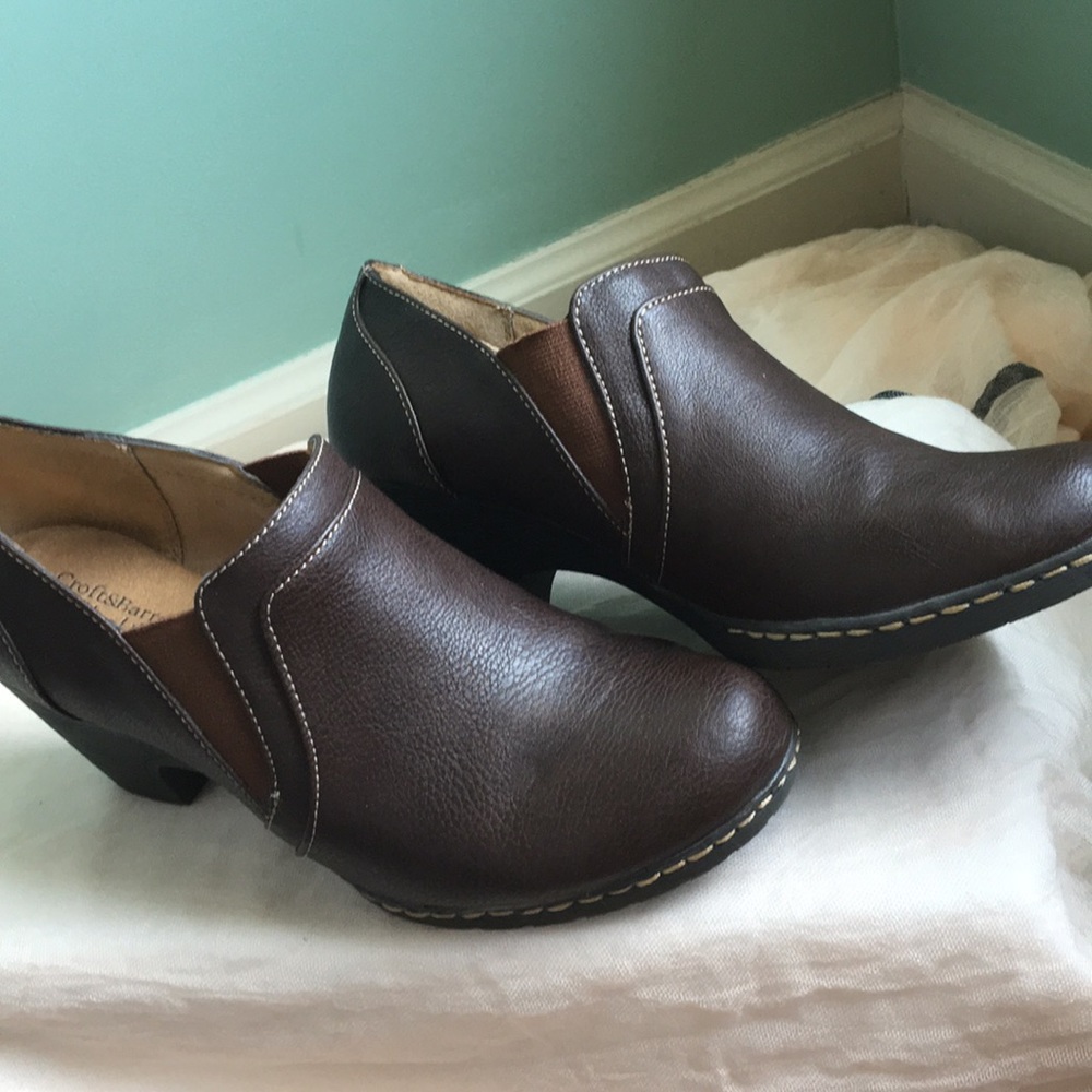 Croft and Barrow 7.5 W Bootie